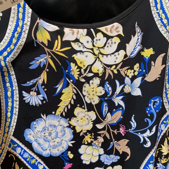 Gorgeous cold shoulder petite large dress - Picture 6 of 6